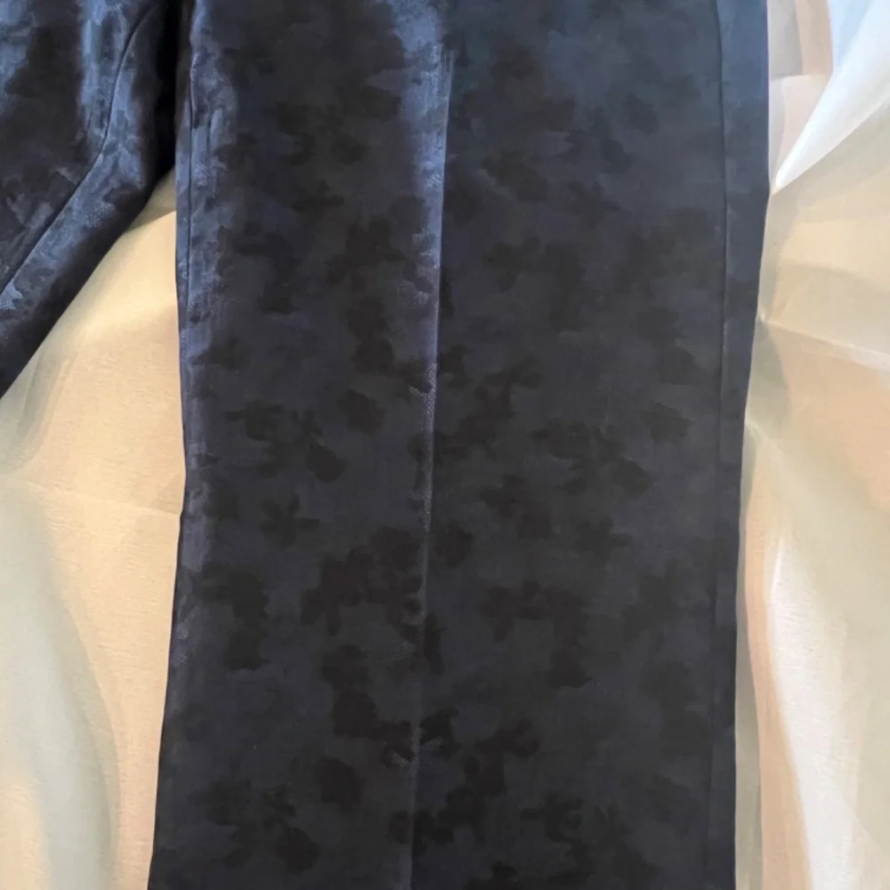 Pants - Picture 4 of 4